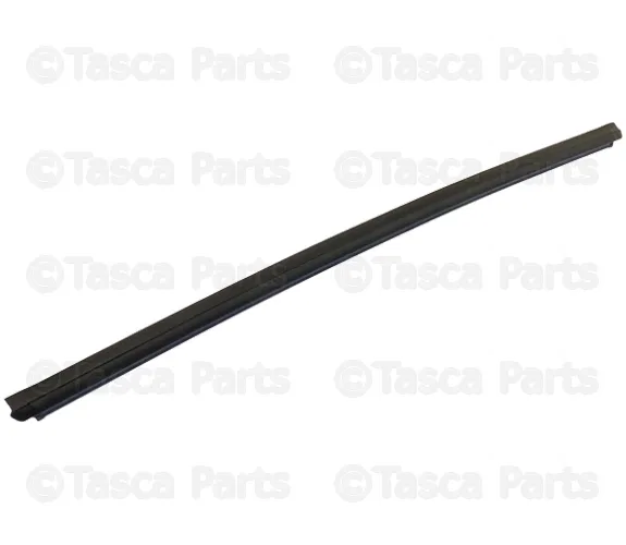 Door Window Belt Weatherstrip - Volvo (1372986)
