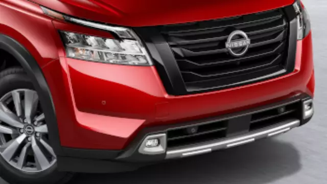 Grille - Nissan (62310-6TA2J)