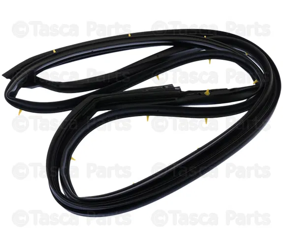Front Door Weatherstrip, Right - Nissan (80830-9UH0A)